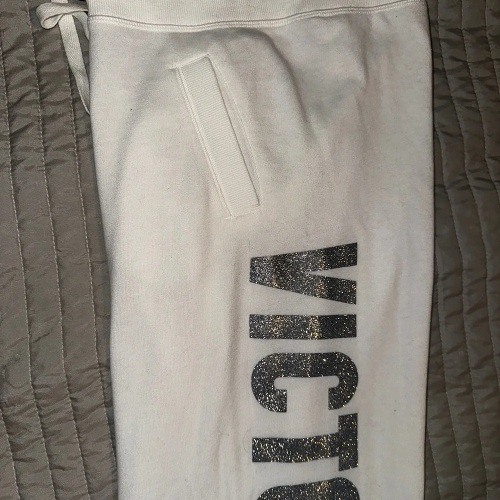 Victoria's Secret White Bell Bottom Sweatpants with Silver Glitter Logo - Picture 4 of 6